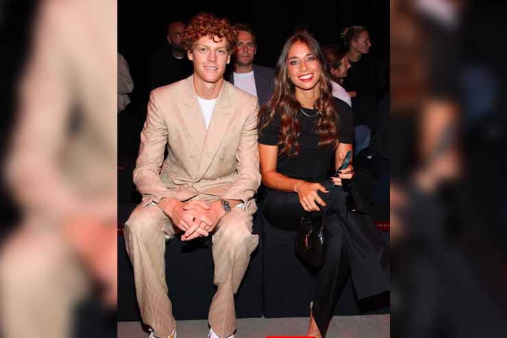 Jannik Sinner con Eleonora Goldoni alla sfilata di Gucci